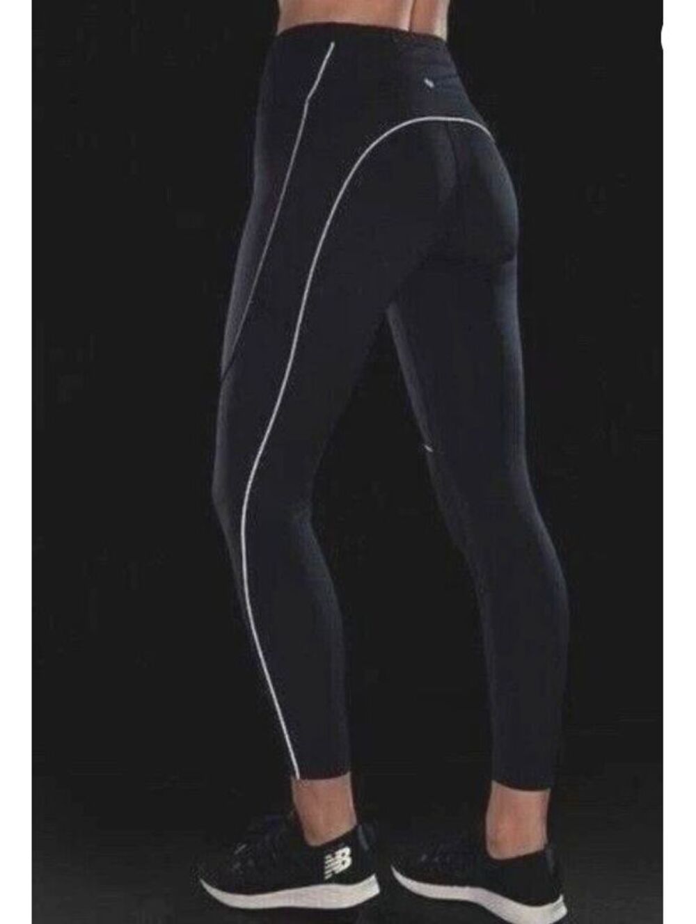 Athleta Black Cold Front Hybrid Run Tight Size XS